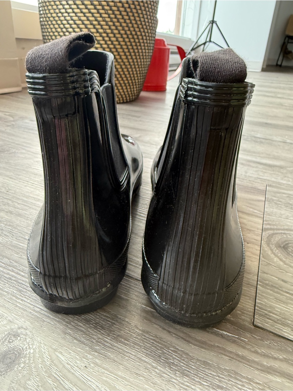 Hunter short Black Gloss Chelsea Rain Boots - Picture 2 of 3